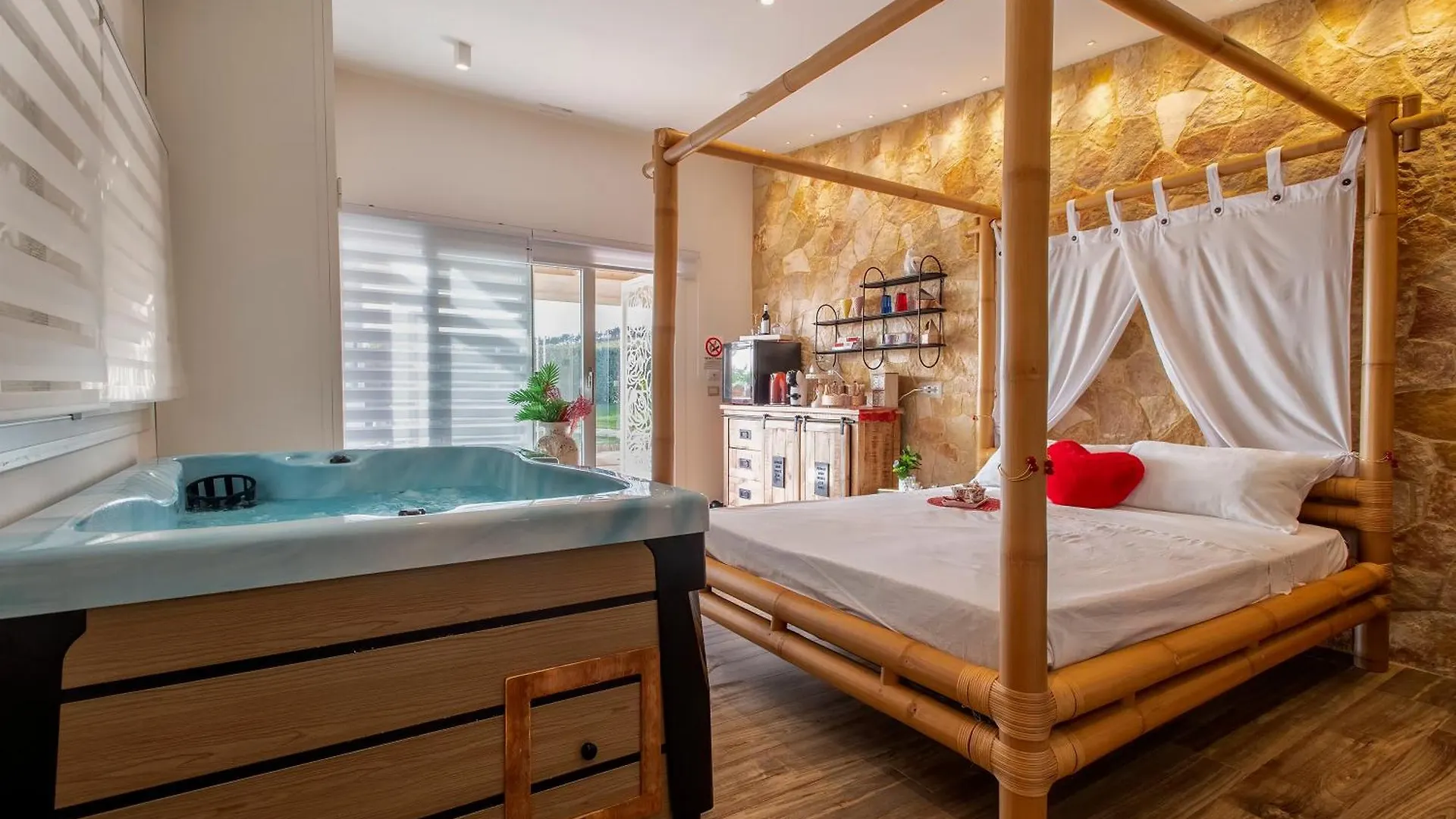 Residenza Alla Collina & Romantic Spa Porto Conte 0*,  Itálie